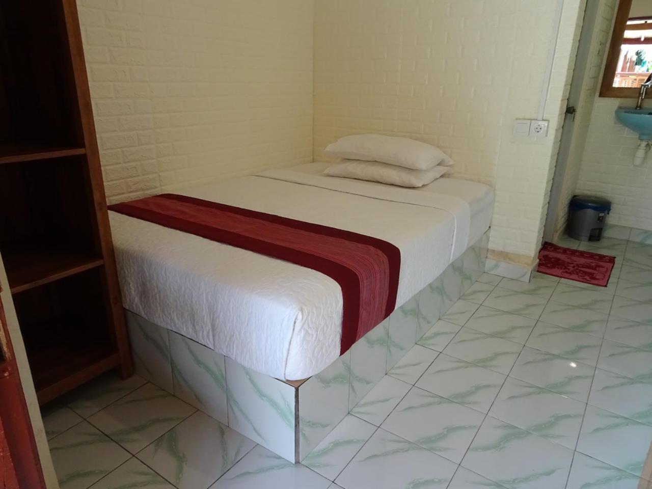 Aldi'S Homestay Kuta  Екстер'єр фото